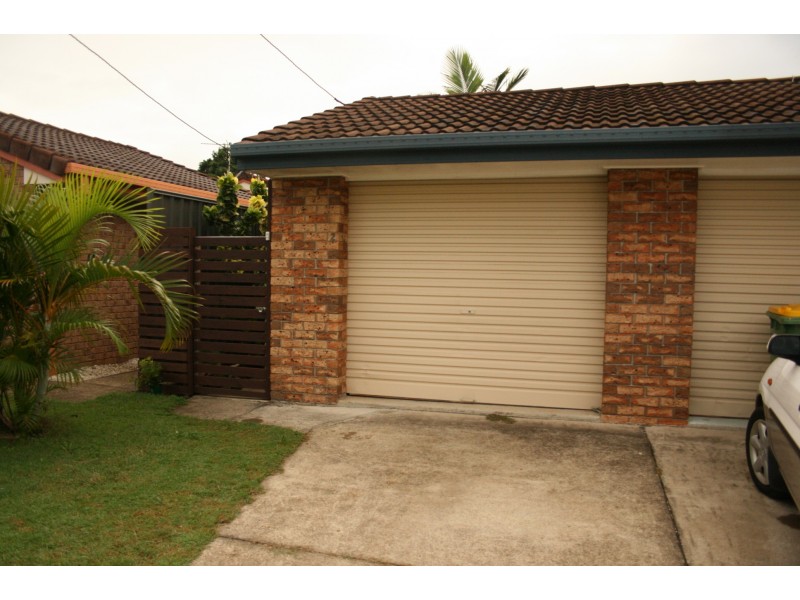 1/105 Sunshine Pde, Miami QLD 4220