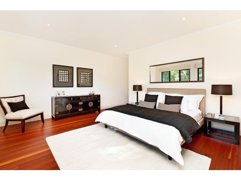 8 Barkala Road, Bayview NSW 2104