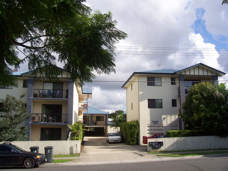 27 Gellibrand St, Clayfield QLD 4011