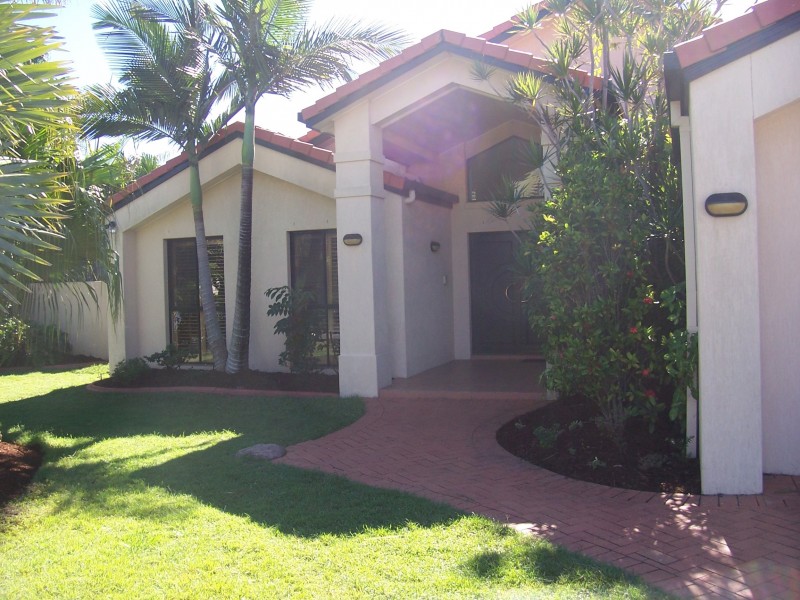 1 Crozet street, Burleigh Waters QLD 4220