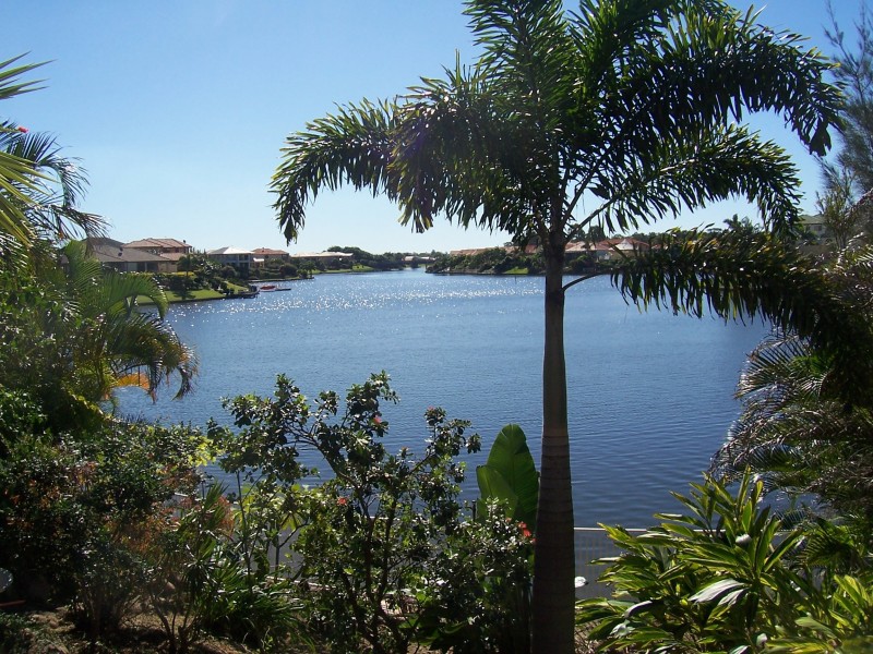 1 Crozet street, Burleigh Waters QLD 4220