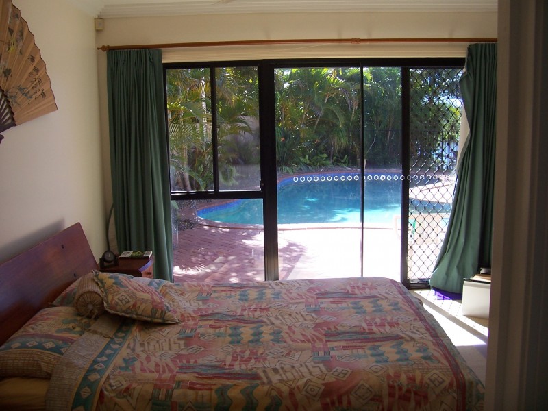 1 Crozet street, Burleigh Waters QLD 4220