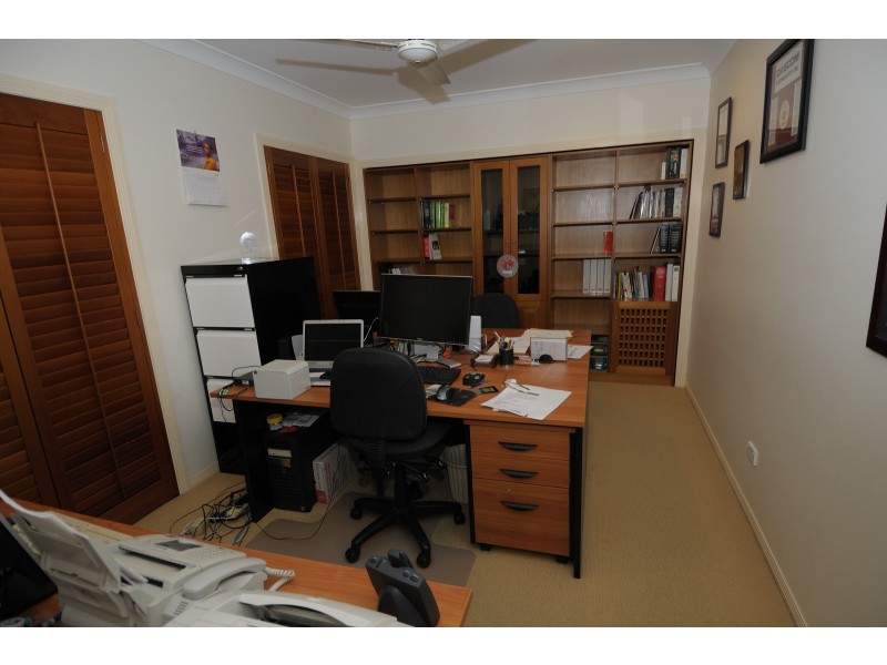 1 Crozet street, Burleigh Waters QLD 4220