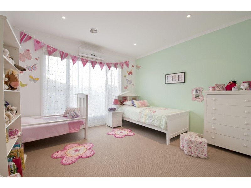 42 Ladybird Crescent, Point Cook VIC 3030