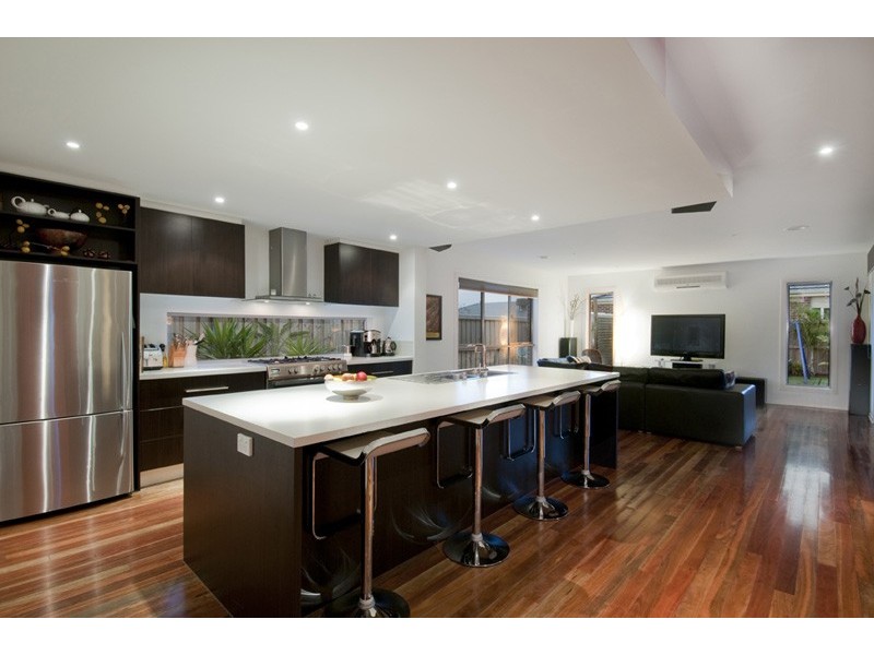 42 Ladybird Crescent, Point Cook VIC 3030