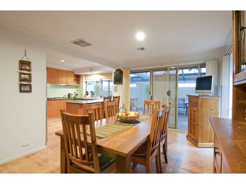 4 Citrus Close, Hoppers Crossing VIC 3029