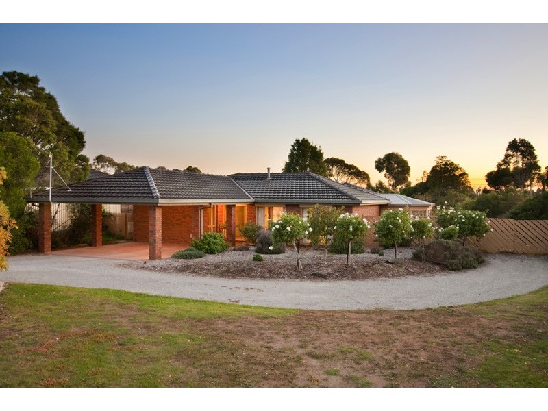 27 Wynarka Drive, Hoppers Crossing VIC 3029