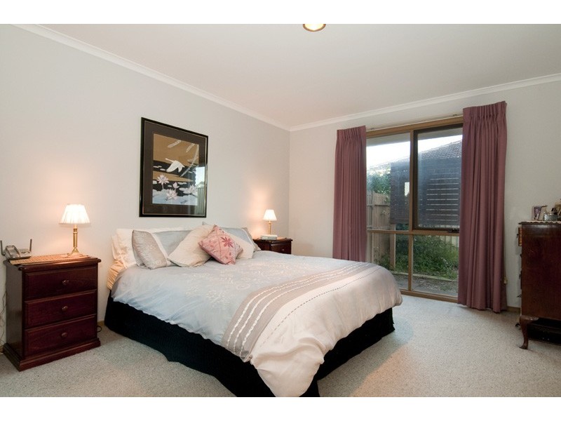 27 Wynarka Drive, Hoppers Crossing VIC 3029