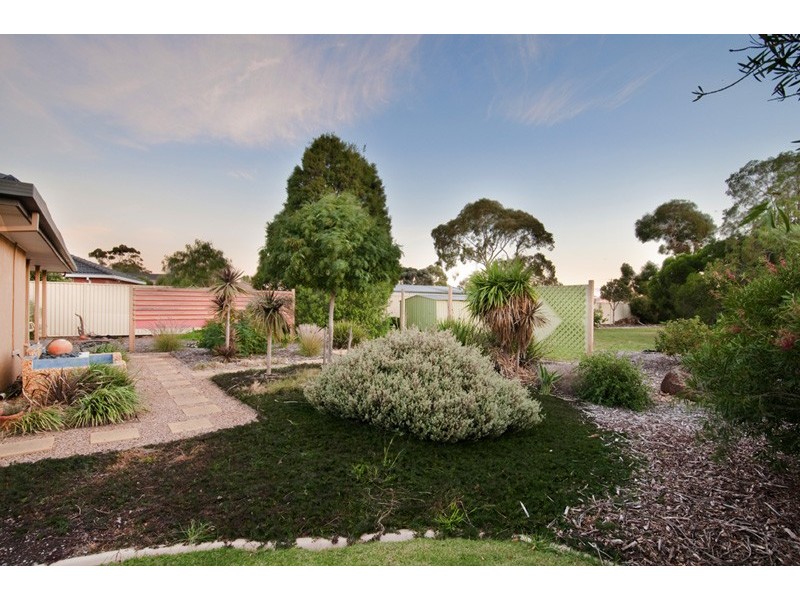 27 Wynarka Drive, Hoppers Crossing VIC 3029