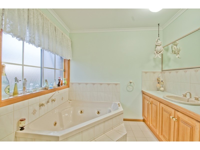 31 Hopetoun Road, Werribee VIC 3030