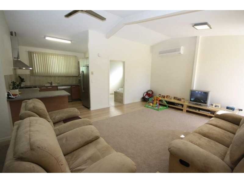 35 Florence St, Brighton QLD 4017