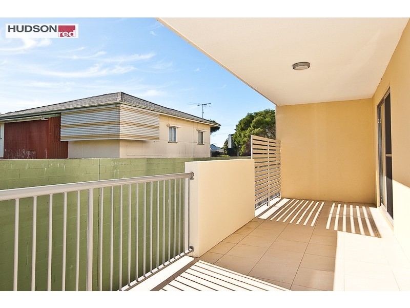 6/32 Rock Street, Scarborough QLD 4020