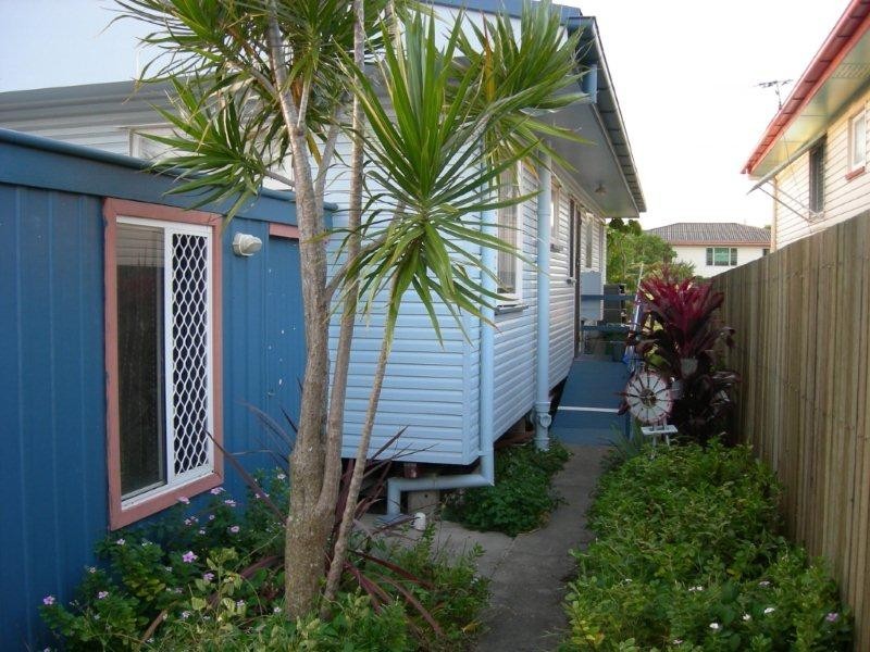 61a Griffith Road, Scarborough QLD 4020