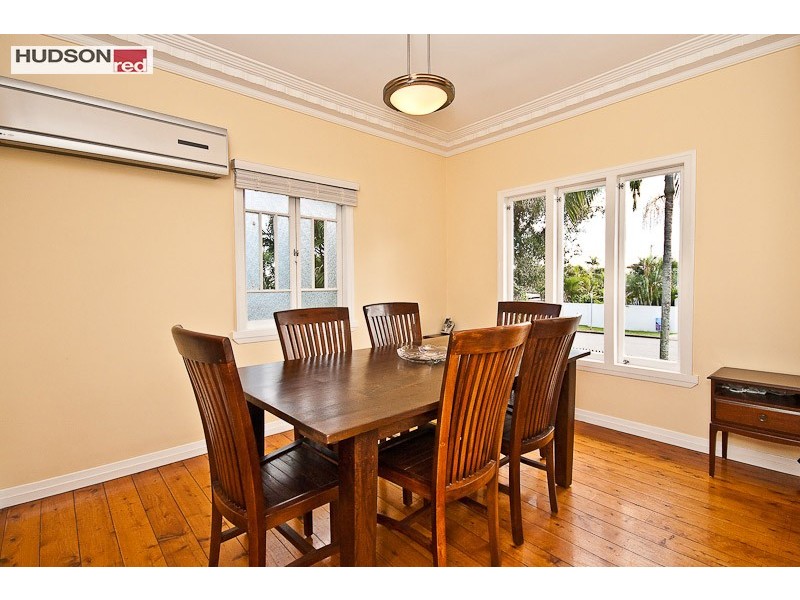 25 Jeays Street, Scarborough QLD 4020