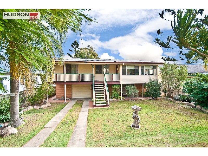 31 Seaville Ave, Scarborough QLD 4020