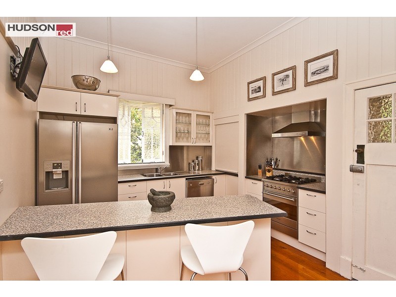 21 Thurecht Prd, Scarborough QLD 4020