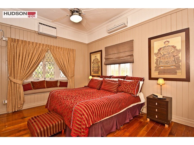 21 Thurecht Prd, Scarborough QLD 4020