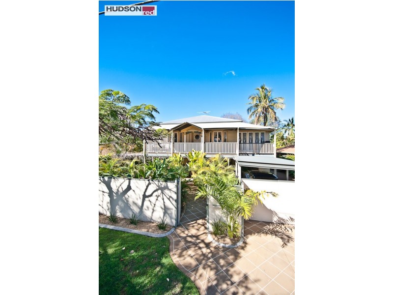 21 Thurecht Prd, Scarborough QLD 4020