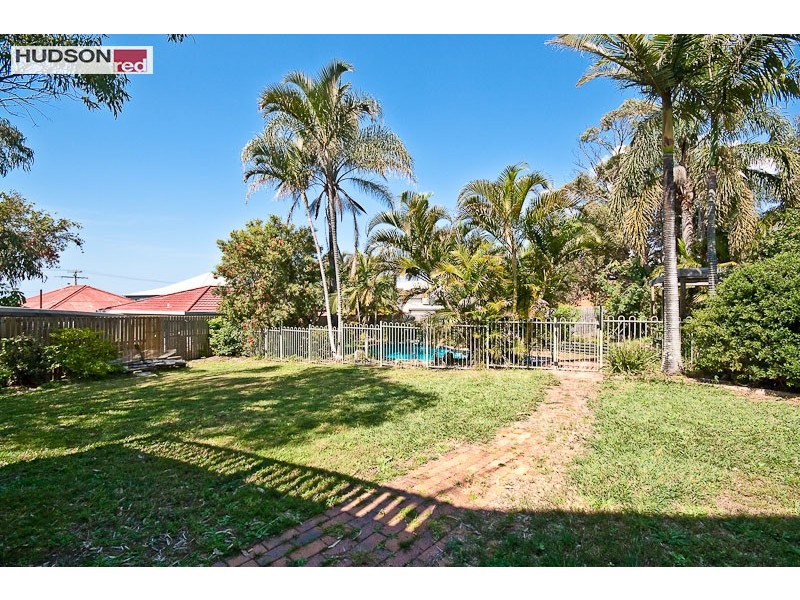 3 Ellen Street, Woody Point QLD 4019