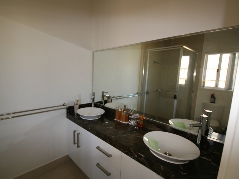 Pacific Pines QLD 4211