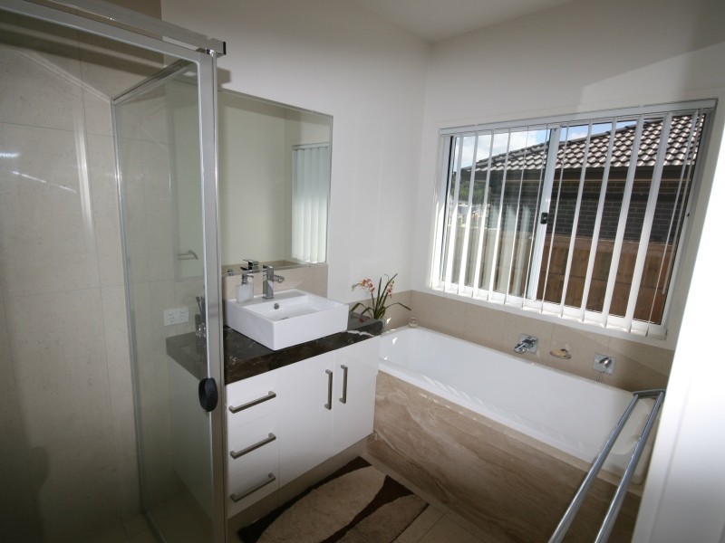 Pacific Pines QLD 4211