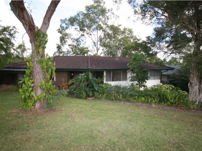 156 Burbong St, Chapel Hill QLD 4069