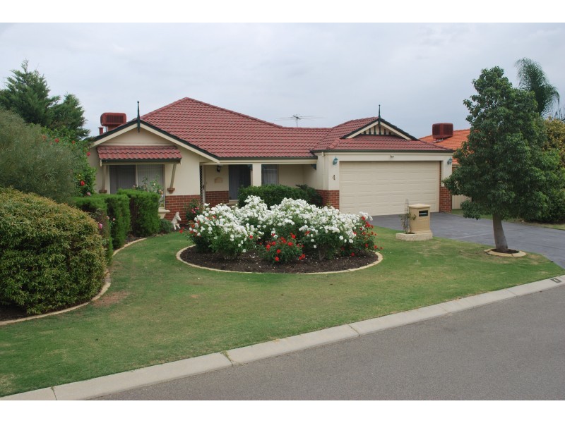 4 Ursinia Place, High Wycombe WA 6057