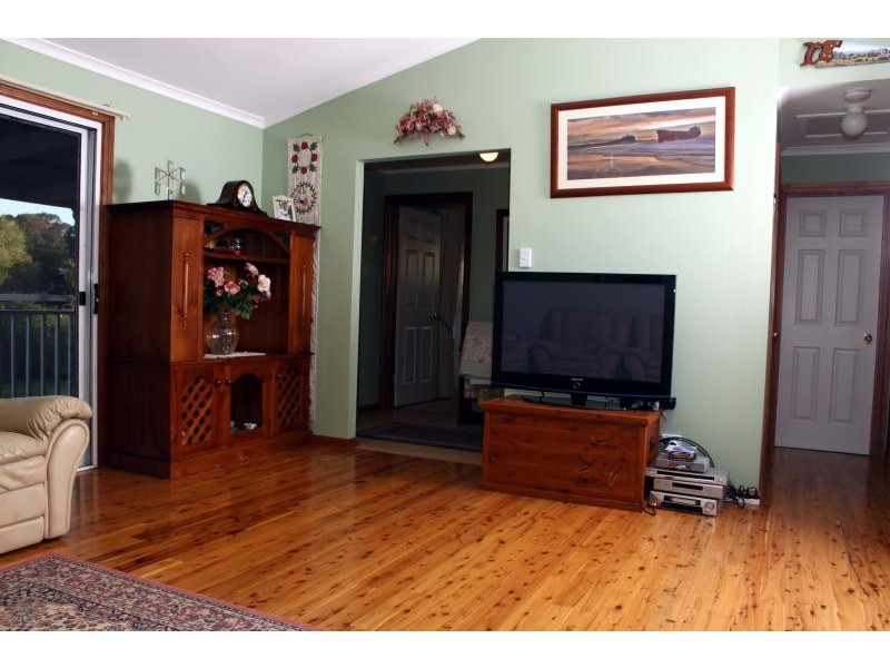 52 Memorial Ave, Stroud NSW 2425