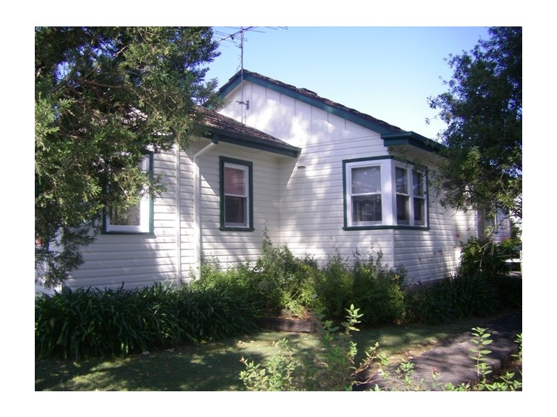 15 Lowrey St, Stroud NSW 2425