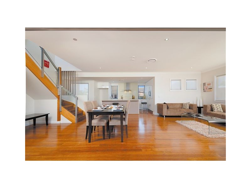 17 Great Southern Drive, Robina QLD 4226