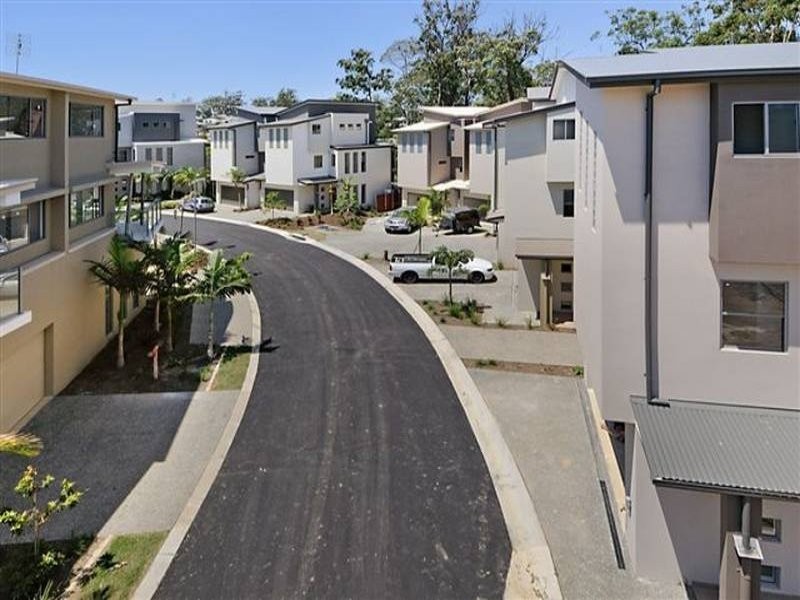 17 Great Southern Drive, Robina QLD 4226