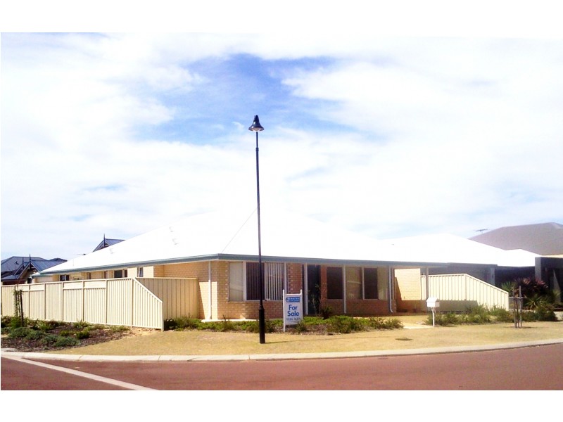 8 Ada Lane, Lakelands WA 6210