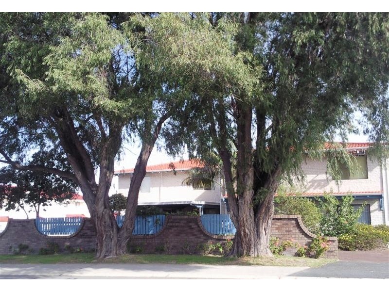 10/11 Leslie Street, Dudley Park WA 6210