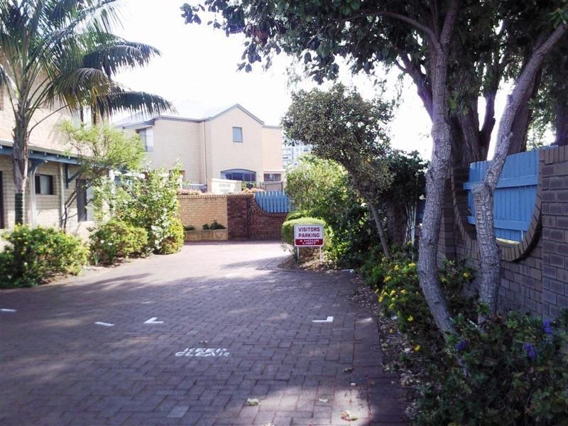 10/11 Leslie Street, Dudley Park WA 6210