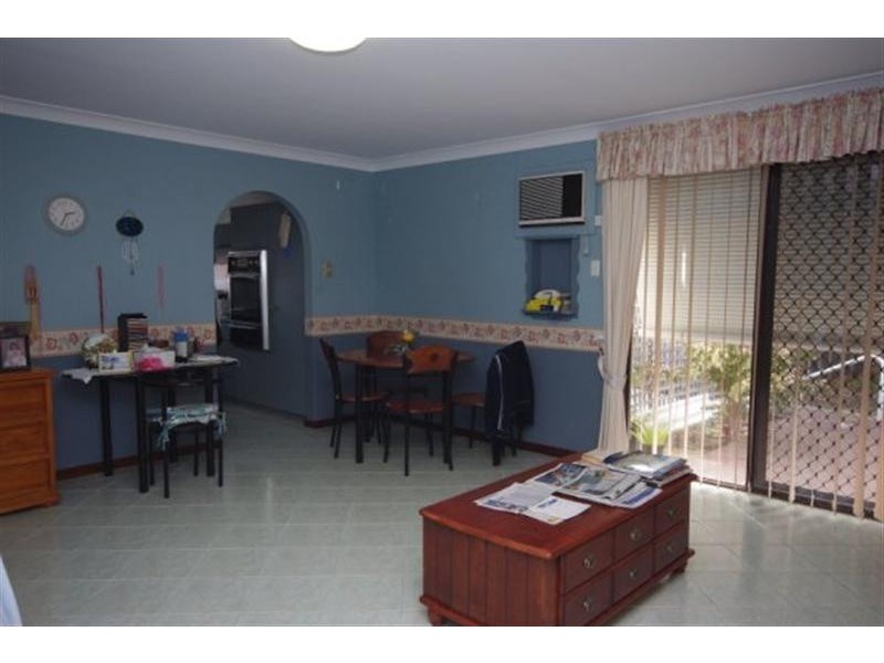 10/11 Leslie Street, Dudley Park WA 6210