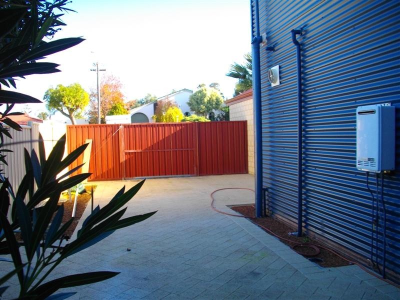 29 Muir Place, Halls Head WA 6210