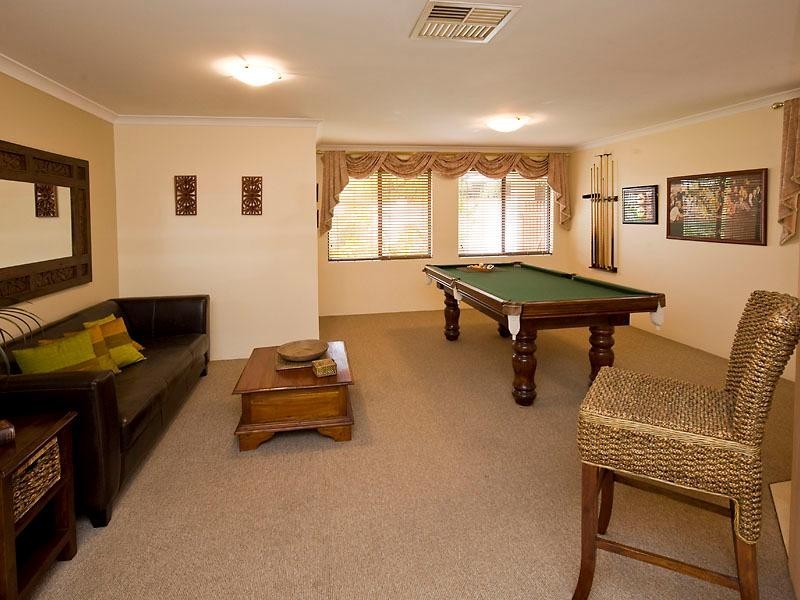 14 Suncrest Meander, Meadow Springs WA 6210