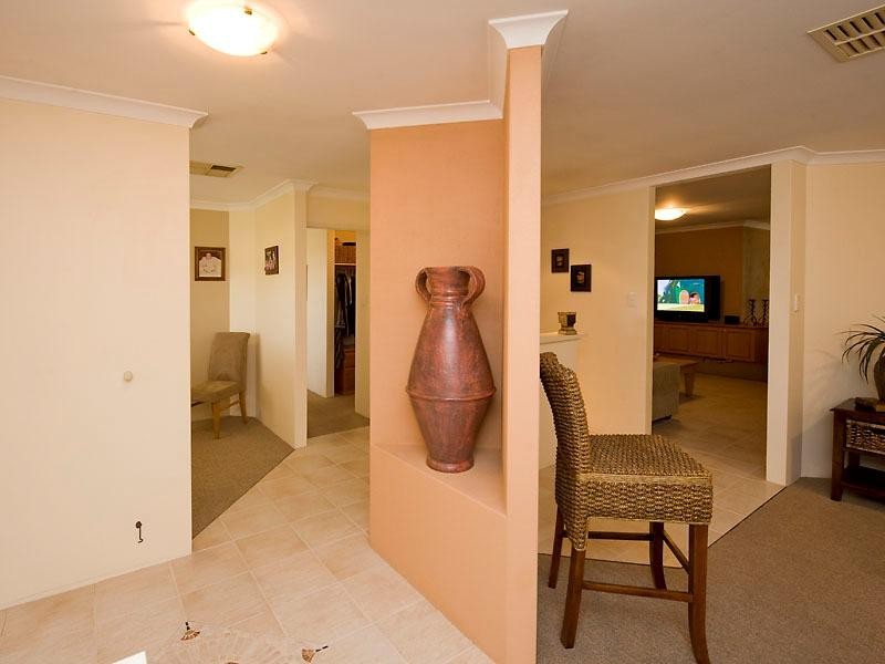 14 Suncrest Meander, Meadow Springs WA 6210