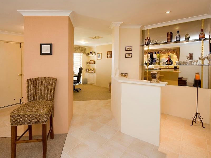 14 Suncrest Meander, Meadow Springs WA 6210