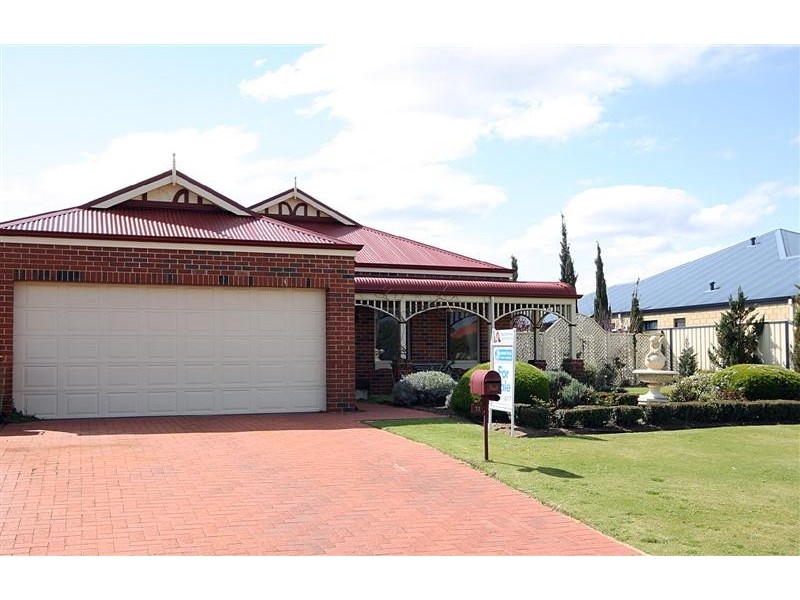 73 Karinga Road, Madora Bay WA 6210