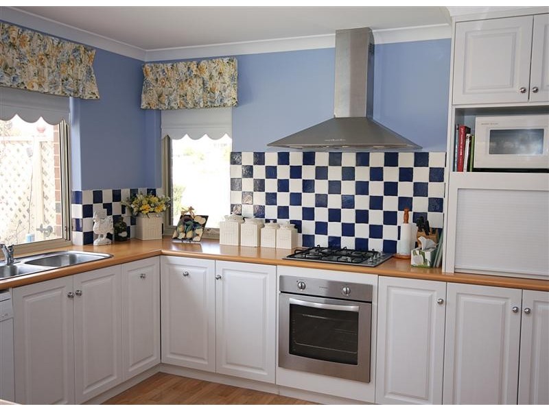 73 Karinga Road, Madora Bay WA 6210