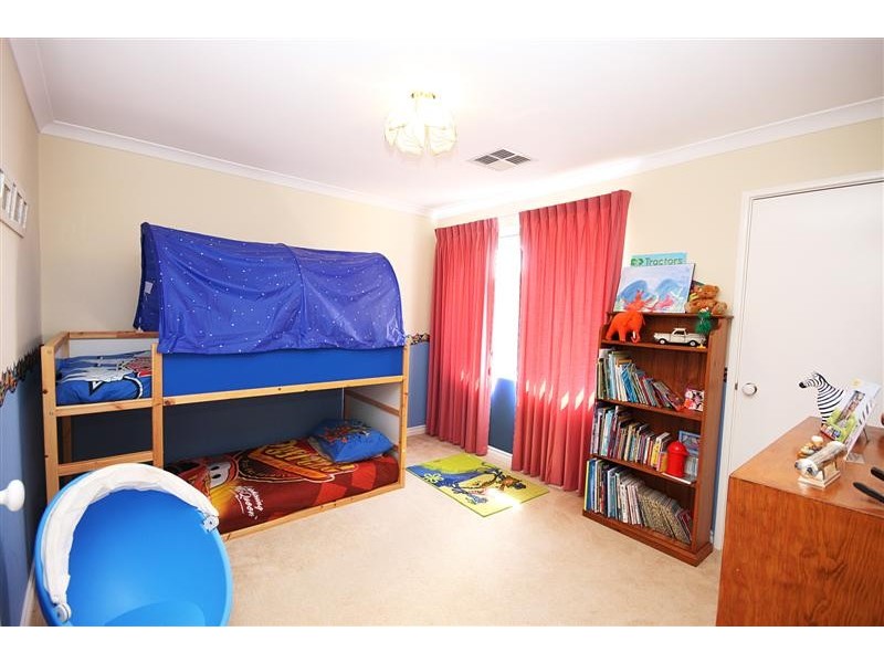 73 Karinga Road, Madora Bay WA 6210