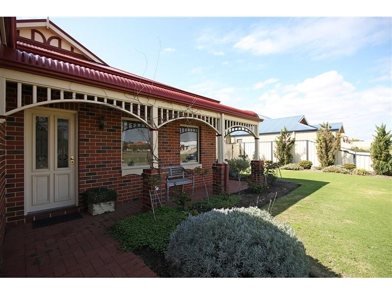 73 Karinga Road, Madora Bay WA 6210