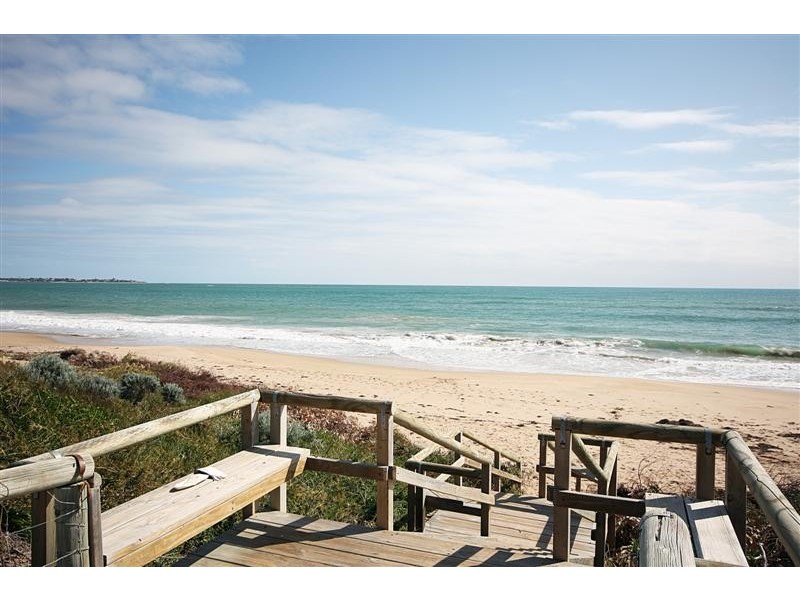 73 Karinga Road, Madora Bay WA 6210