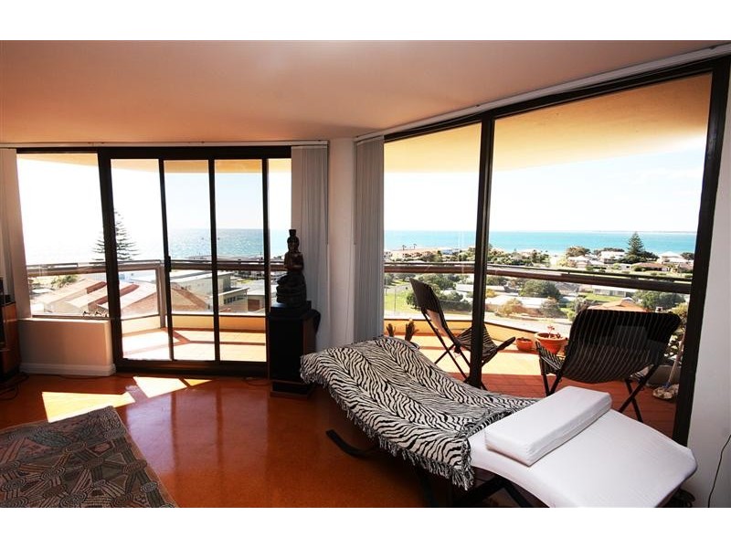 20/6A Valley Road, Halls Head WA 6210