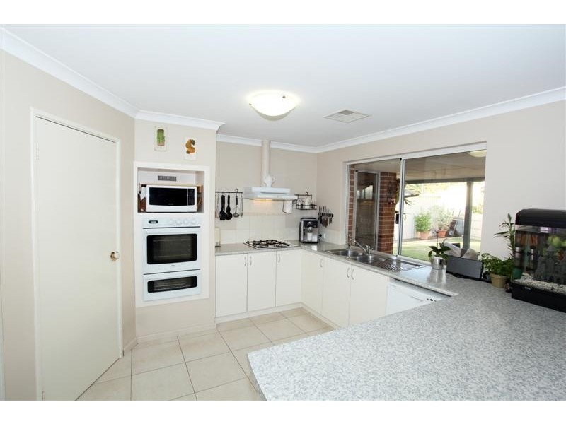 13 Angalore Road, Madora Bay WA 6210