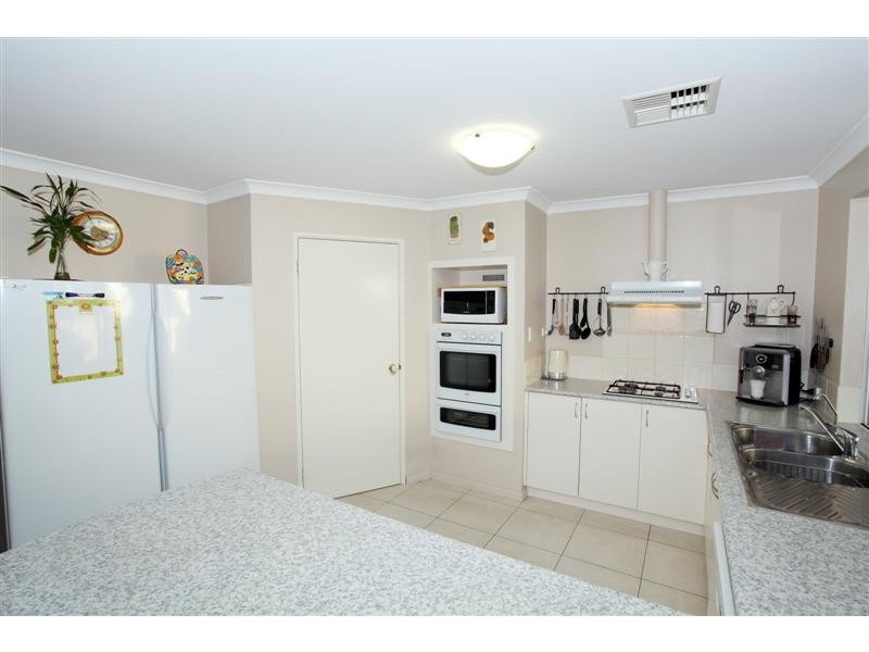 13 Angalore Road, Madora Bay WA 6210