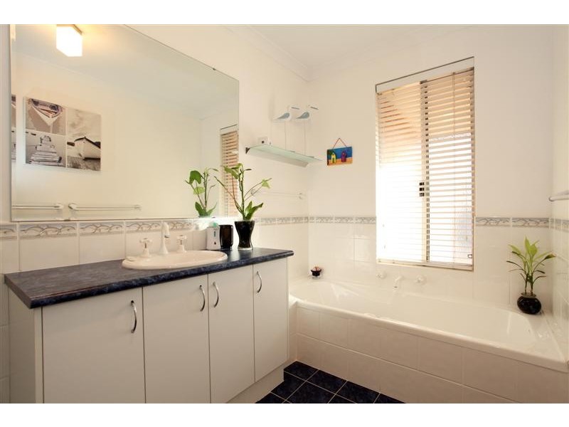 13 Angalore Road, Madora Bay WA 6210