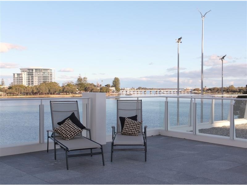 3 Marco Polo Drive, Mandurah WA 6210