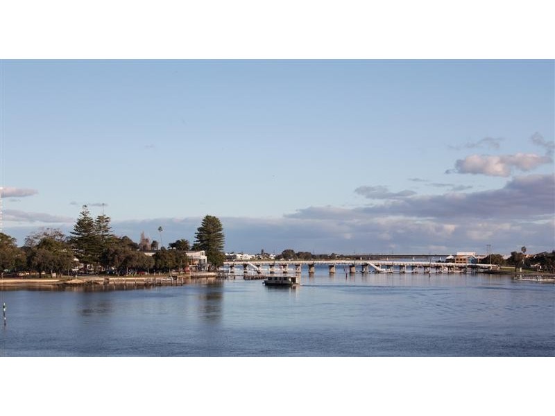 3 Marco Polo Drive, Mandurah WA 6210